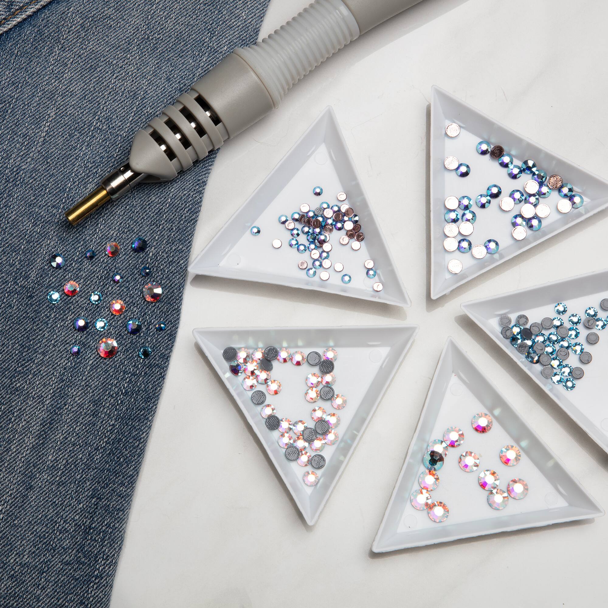 SS16 Round Hotfix Austrian Crystals by Bead Landing